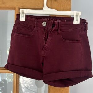 Like new women’s size 8 burgundy shorts by American Eagle